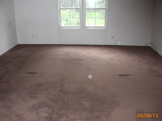 315 W 6th St, Tina, MO 64682