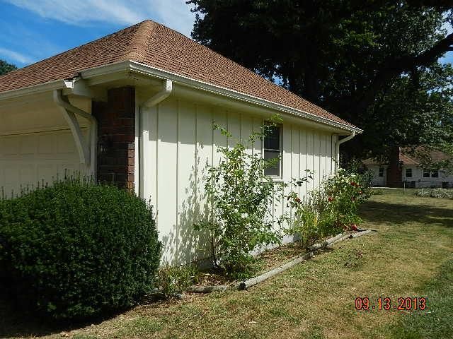 7521 Evanston Ave, Raytown, MO 64133