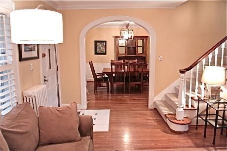 110 E Winthrope Rd, Kansas City, MO 64113