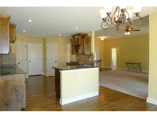 7301 NE 112th Ter, Kansas City, MO 64156