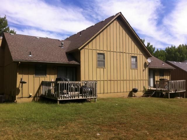 305 W 132nd St, Kansas City, MO 64145