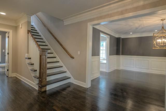 101 Morningside Dr, Kansas City, MO 64113