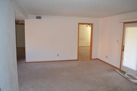 12300 E 43rd #9 St, Independence, MO 64055