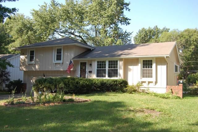 9350 Lowell St, Overland Park, KS 66212