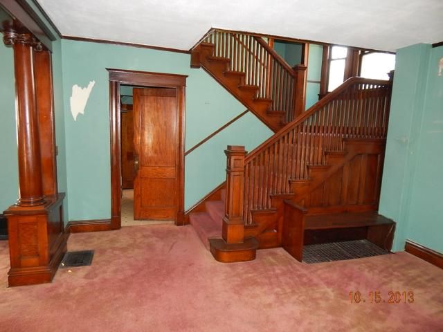 2925 Victor St, Kansas City, MO 64128