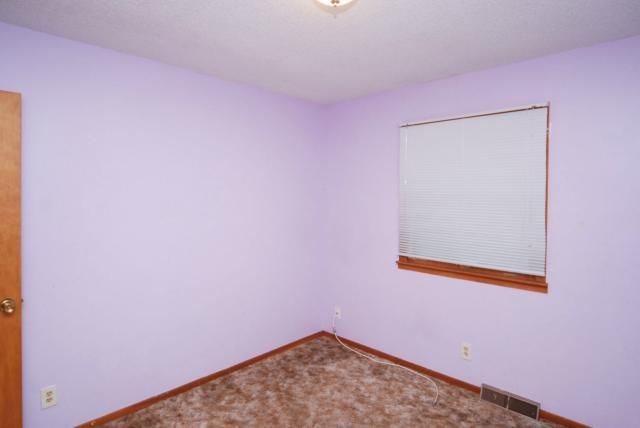 3711 NW South Dr, Riverside, MO 64150