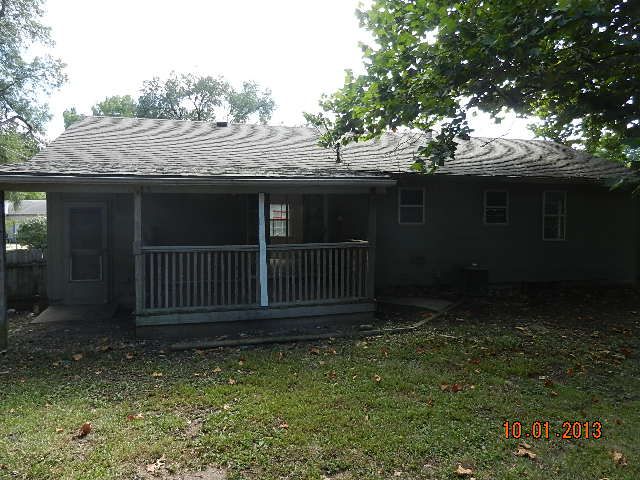 202 Park Ave, Belton, MO 64012