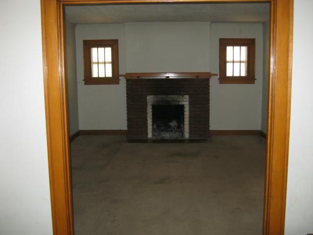 524 S Hardy Ave, Independence, MO 64053