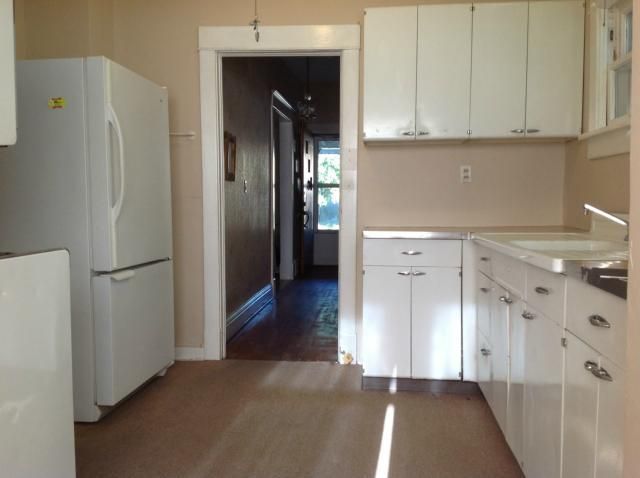 4200 Roanoke Rd, Kansas City, MO 64111