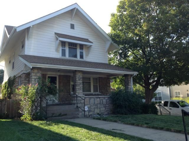 4200 Roanoke Rd, Kansas City, MO 64111