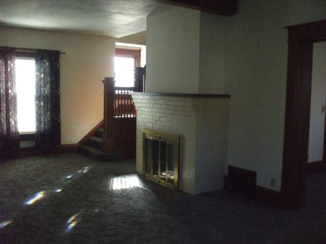 825 N 7th St, Atchison, KS 66002