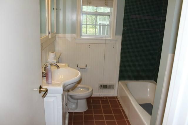 6000 Northern Ave, Raytown, MO 64133