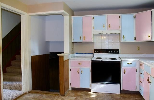3925 E 72nd Ter, Kansas City, MO 64132