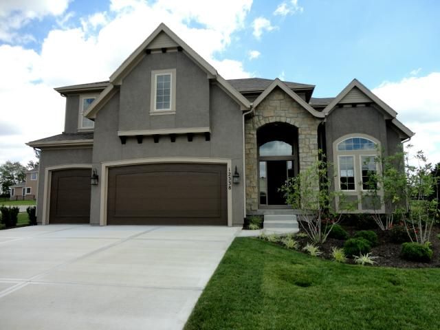 12338 W 164th Ter, Overland Park, KS 66062