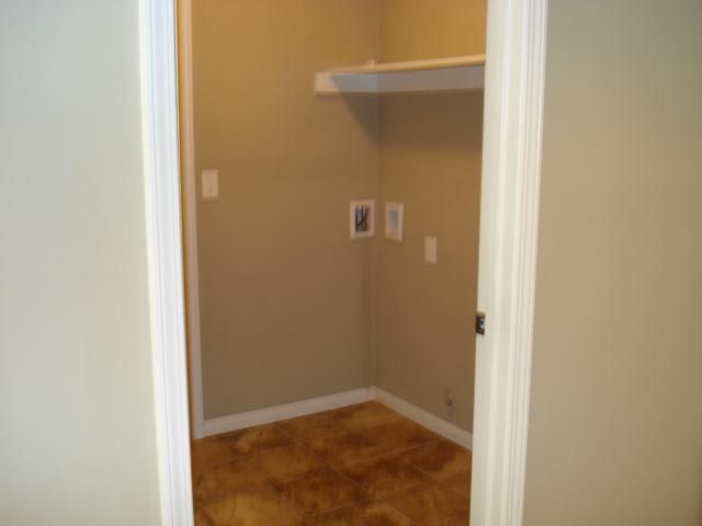 750 Walnut St, Lawrence, KS 66044