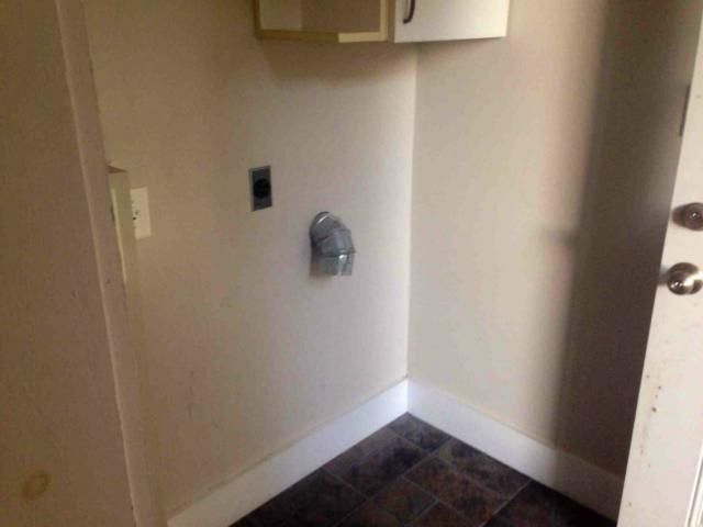102 SW 4th St, Lee's Summit, MO 64063