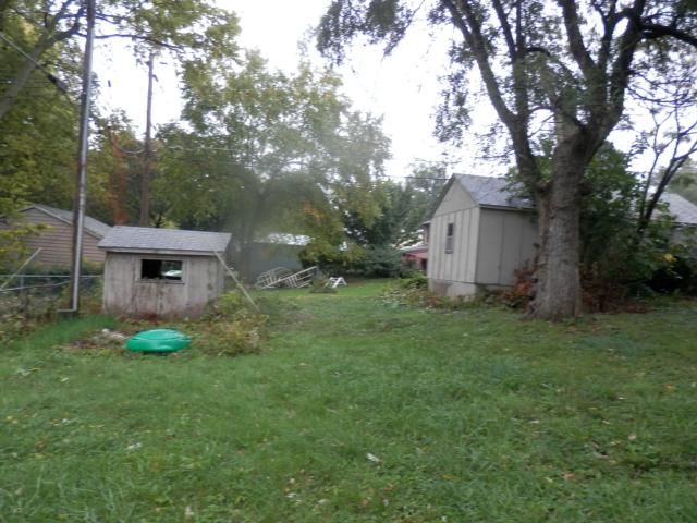 1532 S Mccoy St, Independence, MO 64055