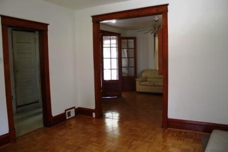 2831 E 9th St, Kansas City, MO 64127
