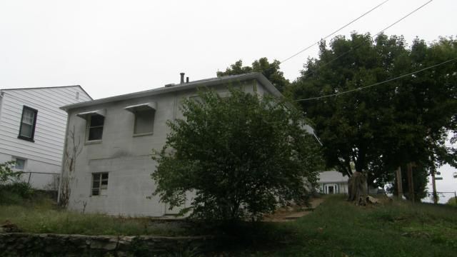 6321 E 17th St, Kansas City, MO 64126