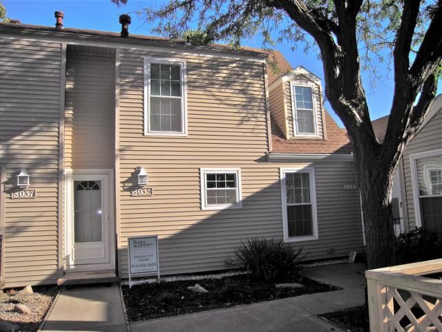 8035 N Stoddard Ave, Kansas City, MO 64152