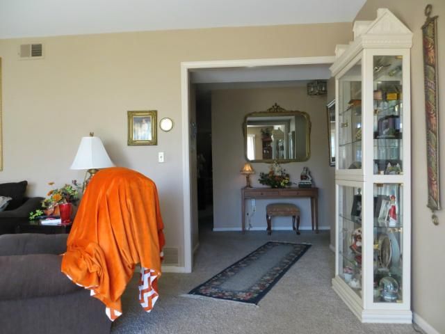 5919 Robinson Ln, Overland Park, KS 66202