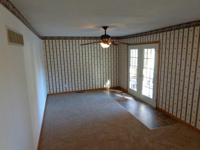 4920 Appleton Ave, Kansas City, MO 64133