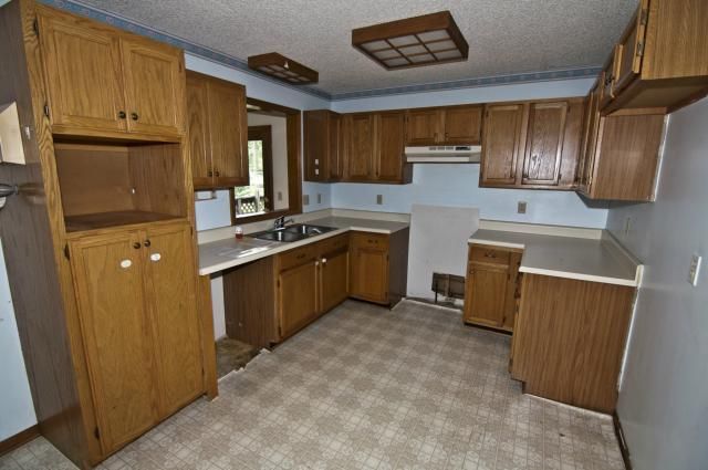 1224 Cherry St, Eudora, KS 66025