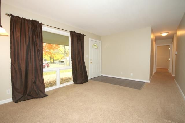 5530 N Wayne Ave, Kansas City, MO 64118