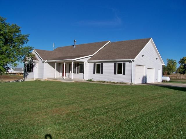 18552 118th St, Mclouth, KS 66054