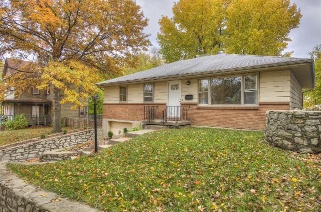 111 Brooklyn Ave, Kansas City, MO 64124