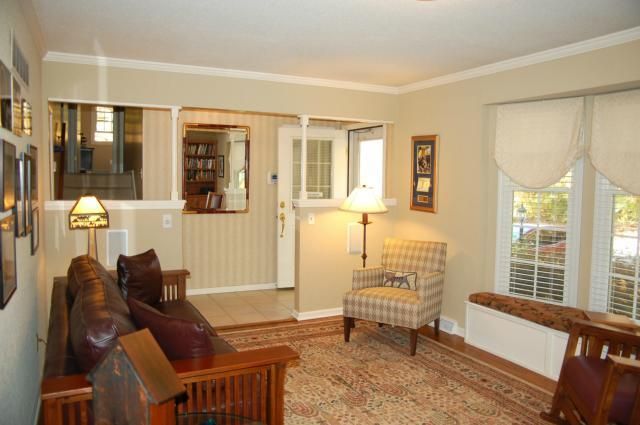 3633 N Main St, Kansas City, MO 64116