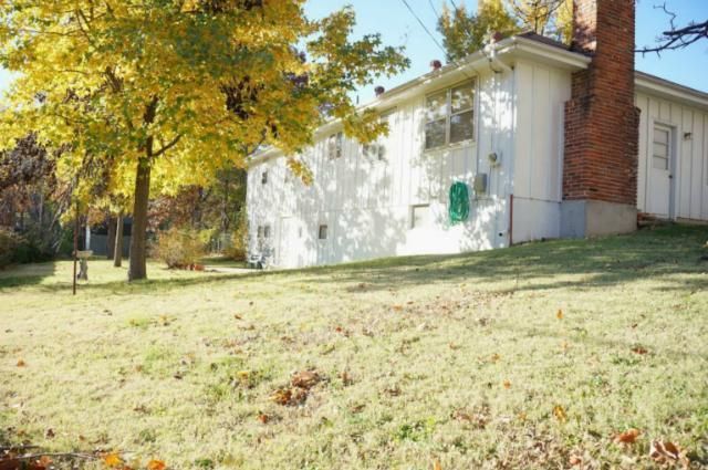 9301 E 82nd Ter, Raytown, MO 64138