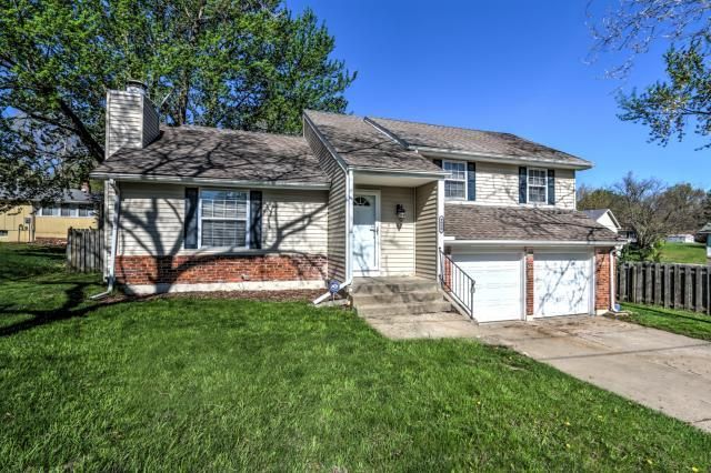 9000 Elm Ave, Kansas City, MO 64138