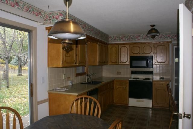 6620 Garnett Dr, Shawnee, KS 66203