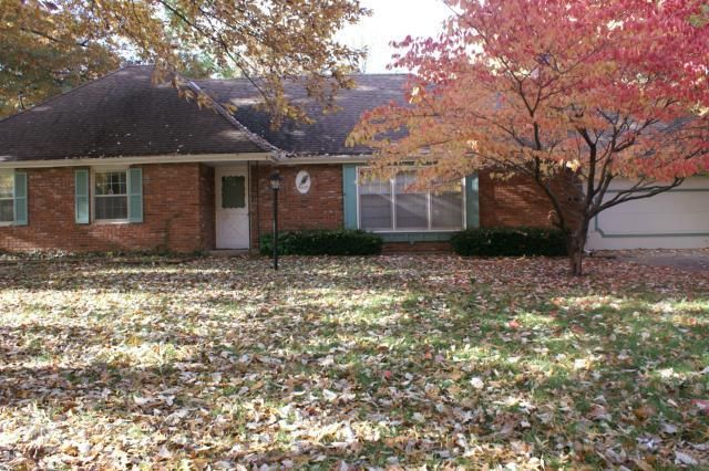 6620 Garnett Dr, Shawnee, KS 66203