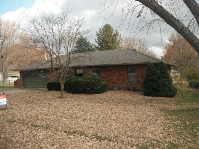 303 N 19th Ave, Greenwood, MO 64034