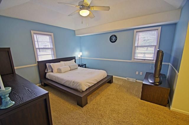 8201 Grant St, Overland Park, KS 66204