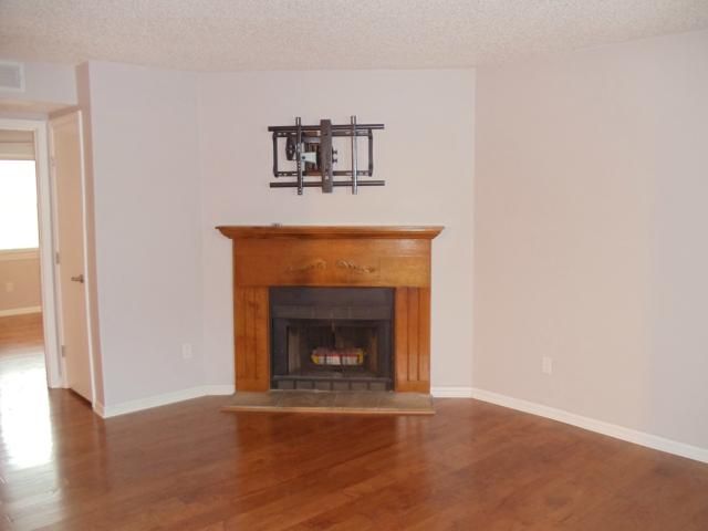 8561 Main St, Kansas City, MO 64155