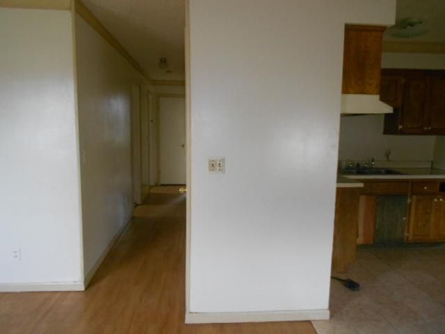 1861 E 78th St, Kansas City, MO 64132