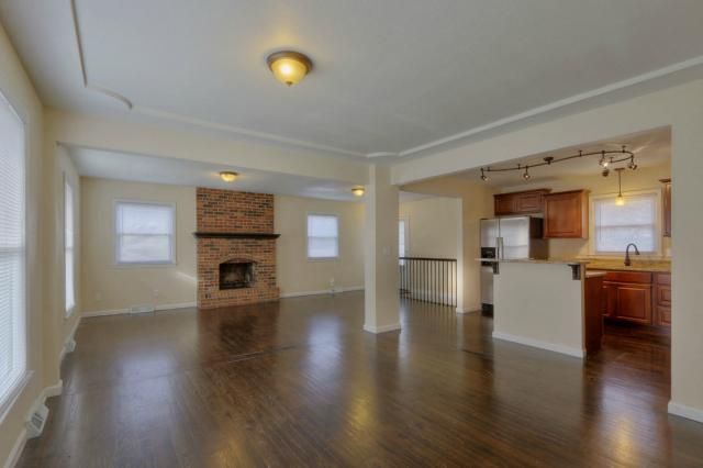 6604 E 129th St, Kansas City, MO 64030