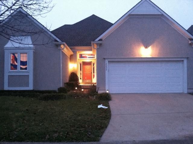 12237 Ash St, Overland Park, KS 66209