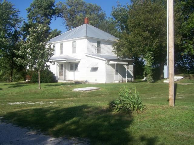 4812 254th Rd, Effingham, KS 66023