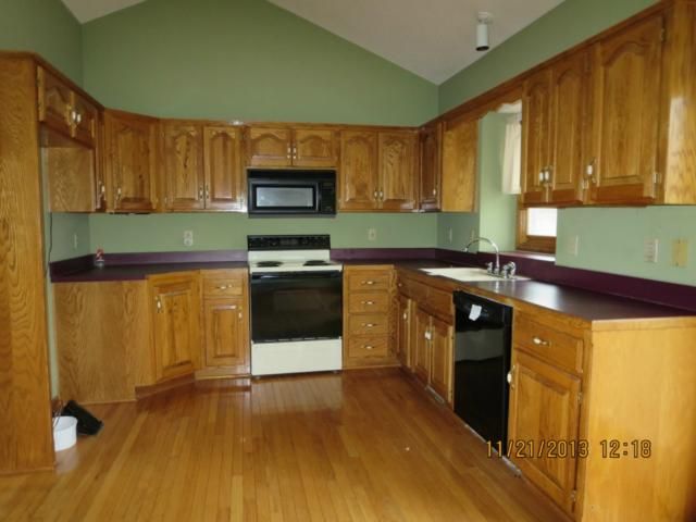 9802 NW 87th Ter, Kansas City, MO 64152
