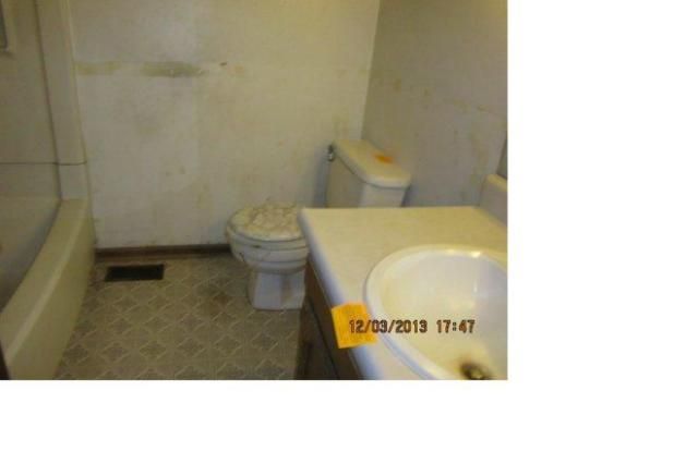 7108 NW Rhode Ave, Kansas City, MO 64151