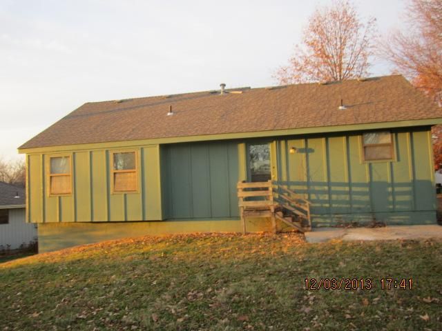 7108 NW Rhode Ave, Kansas City, MO 64151