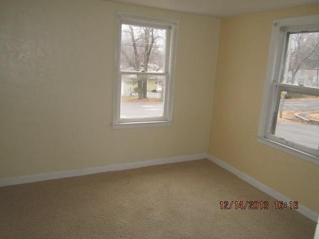 2324 Blue Ridge Ter, Independence, MO 64052