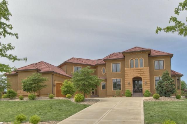 15312 Perry St, Overland Park, KS 66221