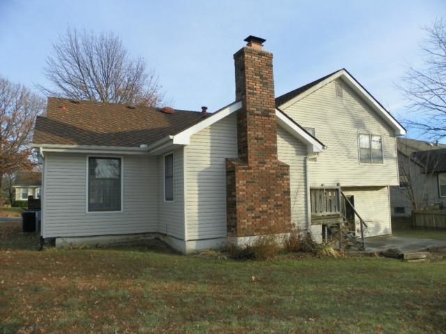 14502 Laquinta Dr, Grandview, MO 64030