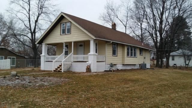 3704 Lust Dr, Kansas City, KS 66106