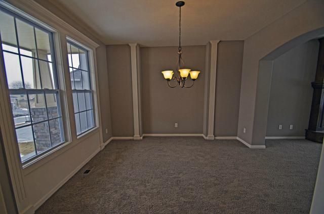 23625 W 52nd St, Shawnee, KS 66226